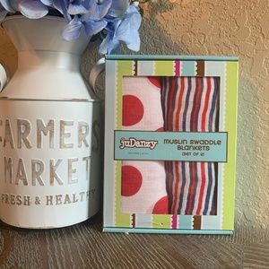 juDanzy 100% Cotton Muslin Swaddles (2)